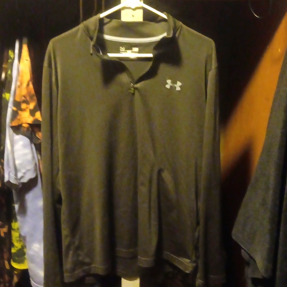 Under armour shirt